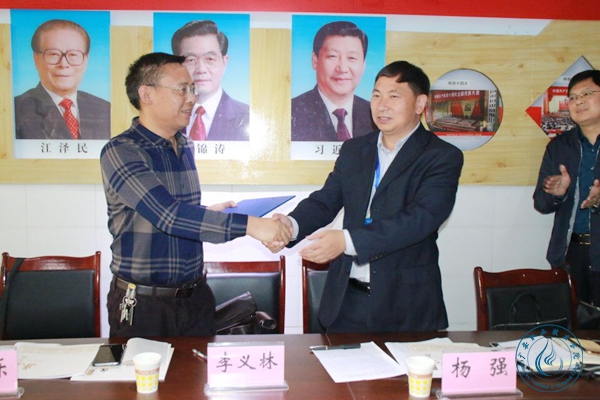 kaiyun登录中国入口登录与岳池县东湖学校举行实习基地签约仪式3