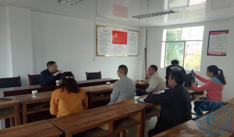 了解扶贫攻坚开展情况